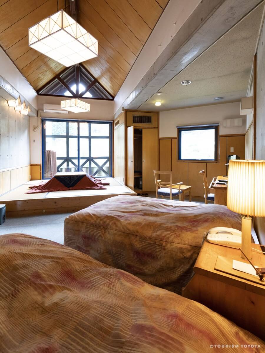 ホテル　百年草