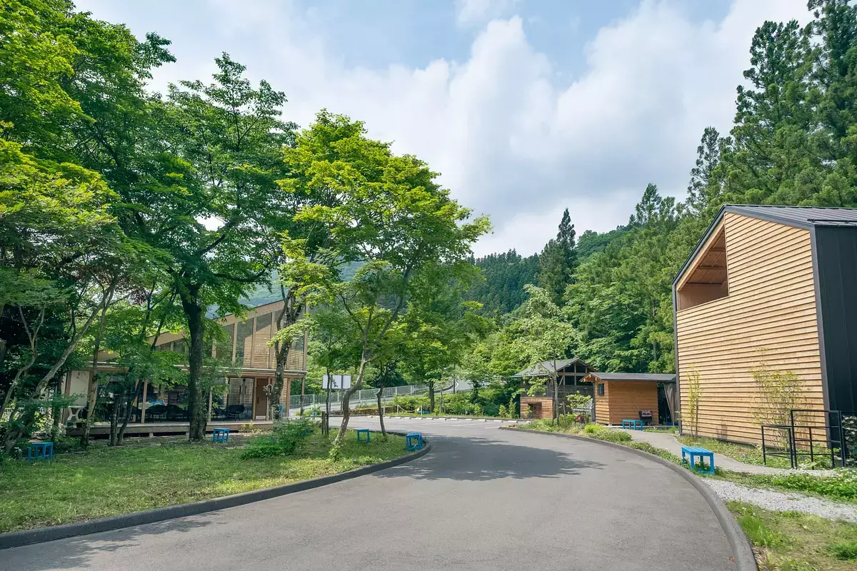 温泉グランピングシマブルー